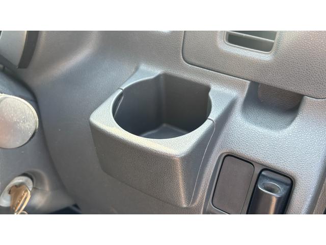 ハイゼットカーゴ DX 車検整備2年付き 切替4WD 両側スライド フロントパワーウィンドウ ダブルエアバック キーレスリモコン エアバック パワステ エアコン純正オーディオ(17枚目)