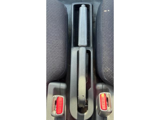 ハイゼットカーゴ DX 車検整備2年付き 切替4WD 両側スライド フロントパワーウィンドウ ダブルエアバック キーレスリモコン エアバック パワステ エアコン純正オーディオ(18枚目)