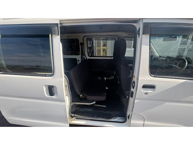 ハイゼットカーゴ DX 車検整備2年付き 切替4WD 両側スライド フロントパワーウィンドウ ダブルエアバック キーレスリモコン エアバック パワステ エアコン純正オーディオ(20枚目)