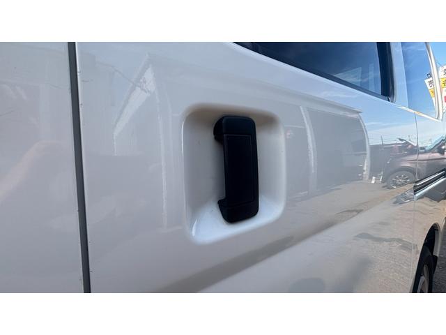 ハイゼットカーゴ DX 車検整備2年付き 切替4WD 両側スライド フロントパワーウィンドウ ダブルエアバック キーレスリモコン エアバック パワステ エアコン純正オーディオ(35枚目)