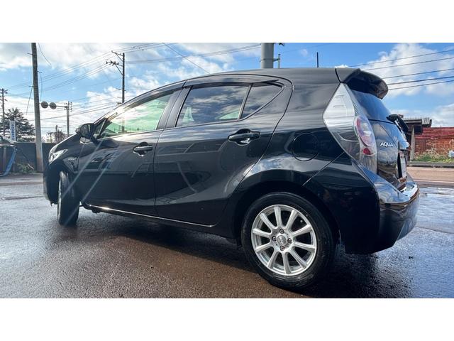 アクア Ｇ　車検整備２年付き　ｂｌｕｅｔｏｏｔｈ　デュアルエアバック　ナビＴＶ　Ｉ－ＳＴＯＰ　衝突安全ボディ　ＰＷ　地デジ　ＥＳＣ　ＡＴエアコン　ＡＢＳ　ＳＤナビゲーション　ＰＳ　アルミ　運転席エアバッグ（7枚目）