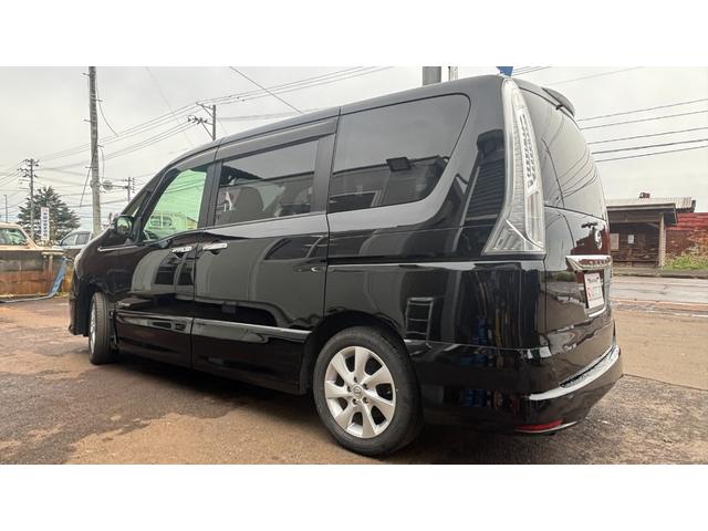 セレナ ハイウェイスター　Ｓ－ハイブリッド　車検整備２年付　ＡＳＴＯＰ　スマートキー　地デジテレビ　電格ミラー　Ｗエアコン　ＳＤ　衝突安全ボディ　寒冷地仕様　３列シート　フルフラットシート　オートクルーズ　セキュリティ　ウォークスルー　Ｂカメラ（7枚目）