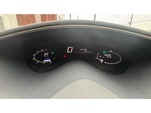 セレナ ハイウェイスター　Ｓ－ハイブリッド　車検整備２年付　ＡＳＴＯＰ　スマートキー　地デジテレビ　電格ミラー　Ｗエアコン　ＳＤ　衝突安全ボディ　寒冷地仕様　３列シート　フルフラットシート　オートクルーズ　セキュリティ　ウォークスルー　Ｂカメラ（10枚目）