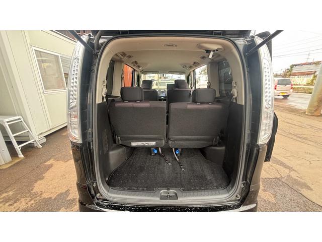 セレナ ハイウェイスター　Ｓ－ハイブリッド　車検整備２年付　ＡＳＴＯＰ　スマートキー　地デジテレビ　電格ミラー　Ｗエアコン　ＳＤ　衝突安全ボディ　寒冷地仕様　３列シート　フルフラットシート　オートクルーズ　セキュリティ　ウォークスルー　Ｂカメラ（23枚目）