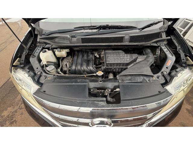 セレナ ハイウェイスター　Ｓ－ハイブリッド　車検整備２年付　ＡＳＴＯＰ　スマートキー　地デジテレビ　電格ミラー　Ｗエアコン　ＳＤ　衝突安全ボディ　寒冷地仕様　３列シート　フルフラットシート　オートクルーズ　セキュリティ　ウォークスルー　Ｂカメラ（31枚目）