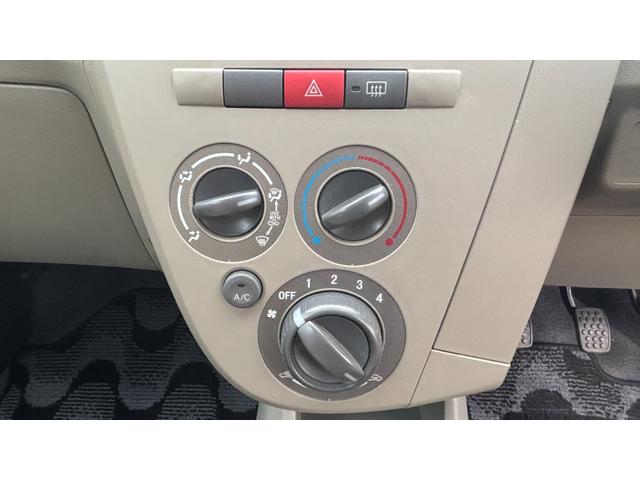 プレオ Ｆ　検８年６月　　５速マニュアル　パワーステアリング　４ＷＤ　キーレスエントリー　運転席エアバッグ　ＣＤ（16枚目）