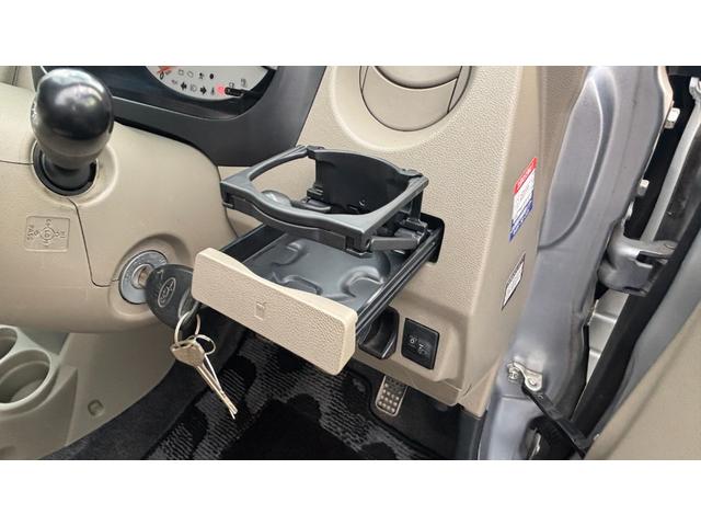 プレオ Ｆ　検８年６月　　５速マニュアル　パワーステアリング　４ＷＤ　キーレスエントリー　運転席エアバッグ　ＣＤ（22枚目）