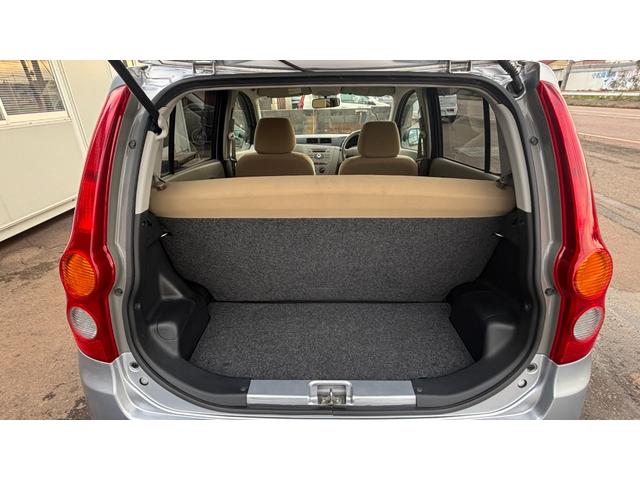 プレオ Ｆ　検８年６月　　５速マニュアル　パワーステアリング　４ＷＤ　キーレスエントリー　運転席エアバッグ　ＣＤ（25枚目）