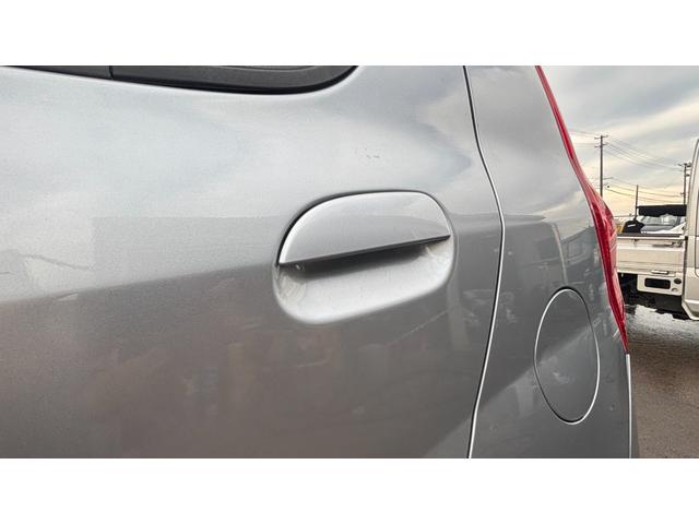 プレオ Ｆ　検８年６月　　５速マニュアル　パワーステアリング　４ＷＤ　キーレスエントリー　運転席エアバッグ　ＣＤ（37枚目）