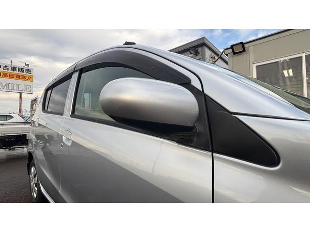 プレオ Ｆ　検８年６月　　５速マニュアル　パワーステアリング　４ＷＤ　キーレスエントリー　運転席エアバッグ　ＣＤ（42枚目）