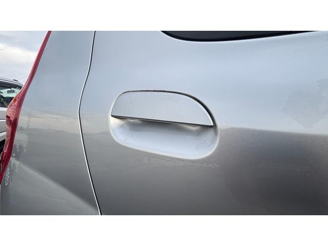 プレオ Ｆ　検８年６月　　５速マニュアル　パワーステアリング　４ＷＤ　キーレスエントリー　運転席エアバッグ　ＣＤ（44枚目）