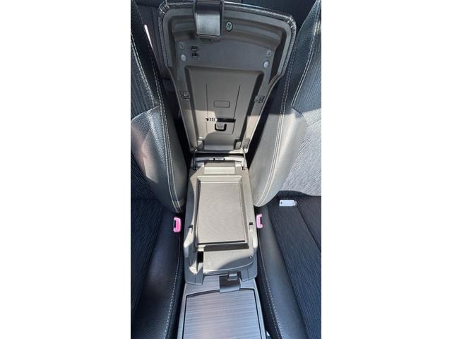 レガシィツーリングワゴン ２．５ＧＴ　Ｓパッケージ　車検整備２年付き　地デジＴＶ　Ｐシート　盗難防止装置　キーレス　スマートキー　ＡＷＤ　Ａエアコン　パワーウインドウ　ＨＤＤナビ　ナビＴＶ　ＥＴＣ　ターボ車　電動格納ミラー　衝突安全ボディ　ＤＶＤ再生（19枚目）