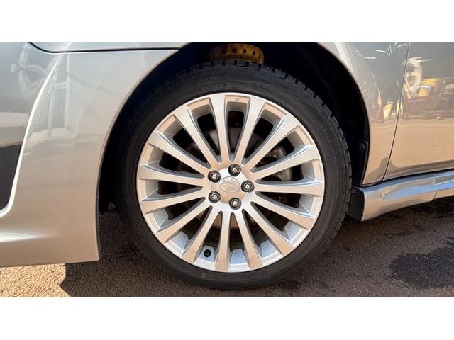 レガシィツーリングワゴン ２．５ＧＴ　Ｓパッケージ　車検整備２年付き　地デジＴＶ　Ｐシート　盗難防止装置　キーレス　スマートキー　ＡＷＤ　Ａエアコン　パワーウインドウ　ＨＤＤナビ　ナビＴＶ　ＥＴＣ　ターボ車　電動格納ミラー　衝突安全ボディ　ＤＶＤ再生（36枚目）