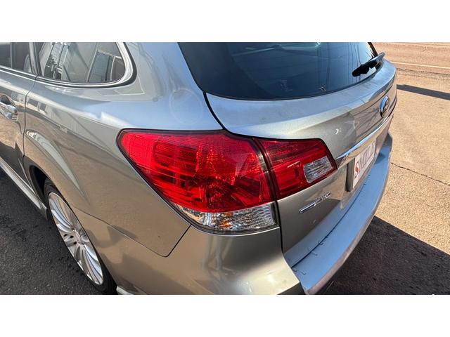 レガシィツーリングワゴン ２．５ＧＴ　Ｓパッケージ　車検整備２年付き　地デジＴＶ　Ｐシート　盗難防止装置　キーレス　スマートキー　ＡＷＤ　Ａエアコン　パワーウインドウ　ＨＤＤナビ　ナビＴＶ　ＥＴＣ　ターボ車　電動格納ミラー　衝突安全ボディ　ＤＶＤ再生（41枚目）