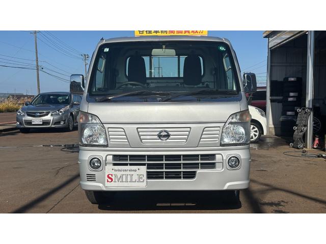 NT100クリッパートラック GX 検8年5月 切替4WD デフロック Lギア パワーウインド キーレスエントリー ナビテレビ AC パワーステアリング エアバッグ ABS 助手席エアバック(2枚目)