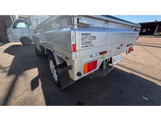 NT100クリッパートラック GX 検8年5月 切替4WD デフロック Lギア パワーウインド キーレスエントリー ナビテレビ AC パワーステアリング エアバッグ ABS 助手席エアバック(18枚目)