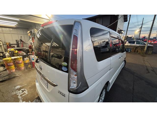 セレナ ハイウェイスター　検９年５月　ハイウェイスター（８名）　キーレスＥ　Ｗエアバック　両面パワースライドドア　アイドリングＳ　Ｂｌｕｅｔｏｏｔｈ電動格納ドアミラー　ＡＡＣ　ナビＴＶ　ＤＶＤ　ＡＢＳ　クルコン　ＳＤナビ（48枚目）