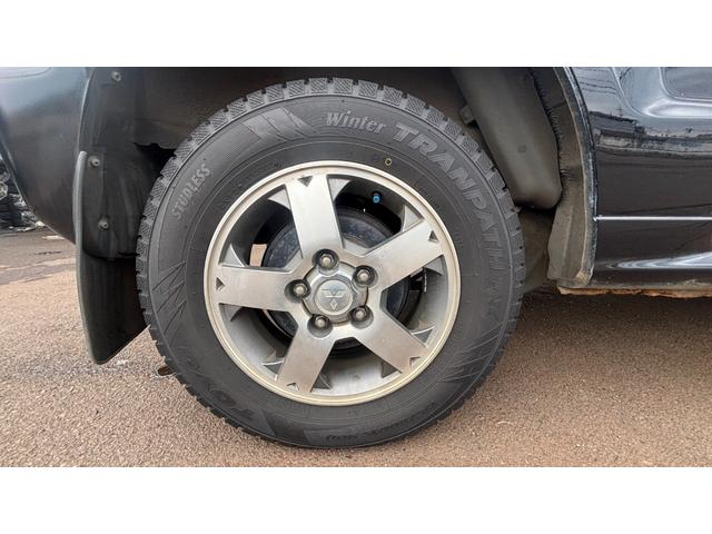 パジェロミニ ＶＲ　車検整備２年付　ＡＣ　パワーウインドー　キーレスエントリーキー　ＳＲＳ　切り替え４ＷＤ　助手席エアバック　ワンセグ　ＰＳ　電動格納ミラー　盗難防止装置　ＡＢＳ　衝突安全ボディ　ナビ・ＴＶ（42枚目）