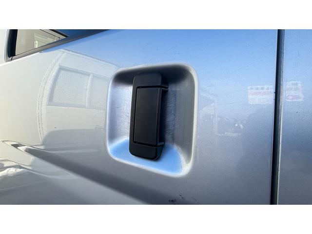 ハイゼットカーゴ クルーズ 検9年8月 切替4WD 全席パワーウインドウ 両側スライド 運転席助手席エアバック PS ABS エアコン付き ナビ・TV SD 運転席エアバック フルセグTV DVD ブルートゥース 電格ミラー付き(46枚目)