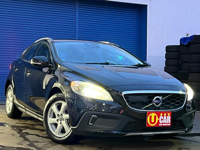 Ｖ４０ クロスカントリー　Ｔ５　ＡＷＤ　４ＷＤ　ナビ　フルセグ　Ｂｌｕｅｔｏｏｔｈ接続　クルコン　ＨＩＤ　ルーフレール　パワーシート　プッシュスタート　スマートキー　シートヒーター　１６インチＡＷ　ＥＴＣ　コーナーセンサー　ドラレコ（4枚目）