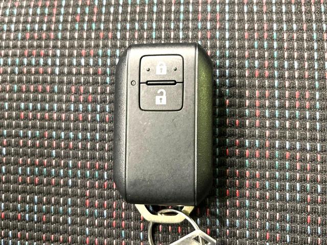 ハイブリッドXG 4WD SDナビ 衝突被害軽減 バックカメラ Bluetooth接続 シートヒーター 両側スライド 車線逸脱警報 オートマチックハイビーム キーレス オートライト オートエアコン DVD再生(8枚目)