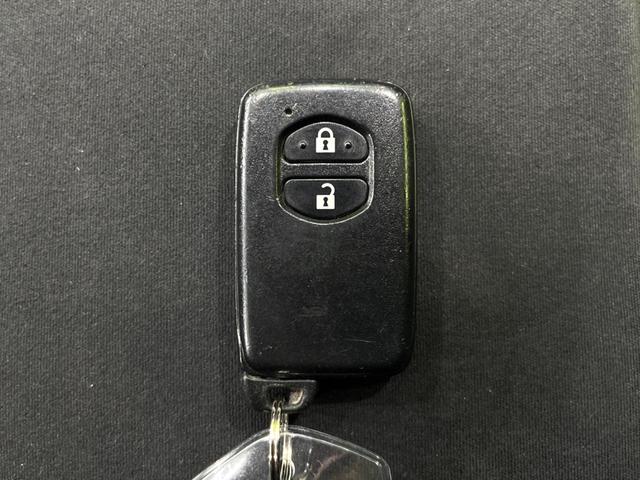 S チューン ブラック 純正ナビ バックカメラ Bluetooth接続 フルセグ ETC HID スマートキー 純正16インチアルミ オートエアコン オートライト アイドリングストップ EVモード(7枚目)