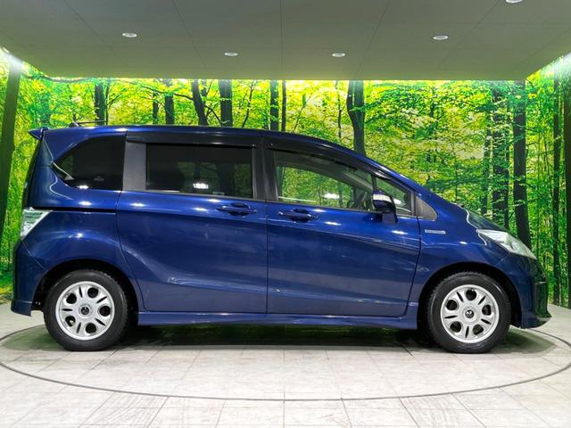 ジャストセレクション 電動スライドドア 禁煙車 純正ナビ バックカメラ ETC HIDヘッドライト スマーキー ドライブレコーダー 6人乗り 革巻きステアリング DVD再生 盗難防止システム プライバシーガラス(43枚目)