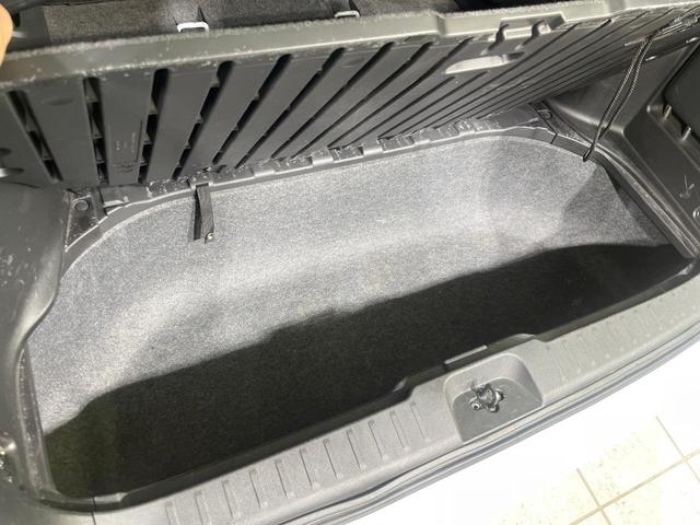 セレナ ハイウェイスターＶ　４ＷＤ　１２．３インチ純正ナビ　両側電動スライドドア　全周囲カメラ　衝突被害軽減システム　４ＷＤ　１２．３インチ純正ナビ　両側電動スライドドア　全周囲カメラ　衝突被害軽減システム　レーダークルーズ　Ｂ（33枚目）