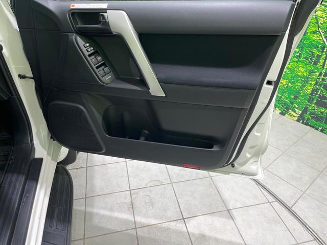 ランドクルーザープラド ＴＸ　４ＷＤ　純正９型ディススプレイオーディオ　ナビ　バックカメラ　衝突被害軽減システム　ルーフレール　レーダークルーズ　禁煙車　コーナーセンサー　ＬＥＤヘッド　ＥＴＣ２．０　純正１７インチアルミ（25枚目）