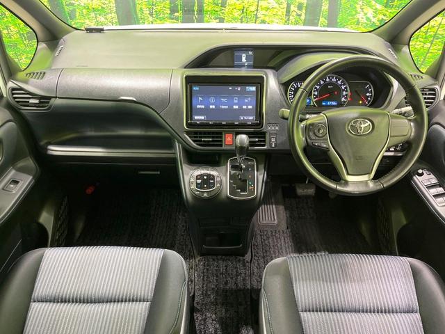 ノア Ｓｉ　４ＷＤ　両側電動スライドドア　純正９型ＳＤナビ　バックカメラ　禁煙車　スマートキー　ビルトインＥＴＣ　オートライト　デュアルエアコン　純正１６インチアルミ　リアエアコン　Ｂｌｕｅｔｏｏｔｈ　ＣＤ（2枚目）