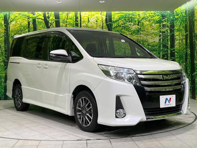 ノア Ｓｉ　４ＷＤ　両側電動スライドドア　純正９型ＳＤナビ　バックカメラ　禁煙車　スマートキー　ビルトインＥＴＣ　オートライト　デュアルエアコン　純正１６インチアルミ　リアエアコン　Ｂｌｕｅｔｏｏｔｈ　ＣＤ（16枚目）