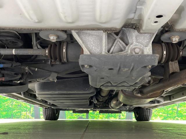 ノア Ｓｉ　４ＷＤ　両側電動スライドドア　純正９型ＳＤナビ　バックカメラ　禁煙車　スマートキー　ビルトインＥＴＣ　オートライト　デュアルエアコン　純正１６インチアルミ　リアエアコン　Ｂｌｕｅｔｏｏｔｈ　ＣＤ（19枚目）