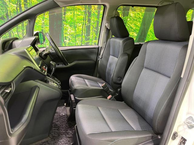 ノア Ｓｉ　４ＷＤ　両側電動スライドドア　純正９型ＳＤナビ　バックカメラ　禁煙車　スマートキー　ビルトインＥＴＣ　オートライト　デュアルエアコン　純正１６インチアルミ　リアエアコン　Ｂｌｕｅｔｏｏｔｈ　ＣＤ（22枚目）
