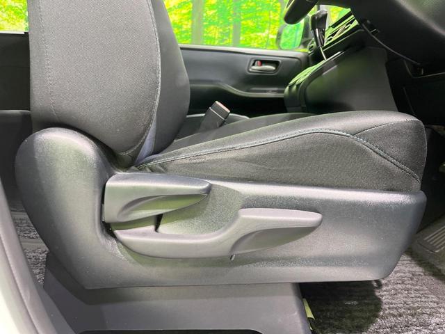 ノア Ｓｉ　４ＷＤ　両側電動スライドドア　純正９型ＳＤナビ　バックカメラ　禁煙車　スマートキー　ビルトインＥＴＣ　オートライト　デュアルエアコン　純正１６インチアルミ　リアエアコン　Ｂｌｕｅｔｏｏｔｈ　ＣＤ（23枚目）