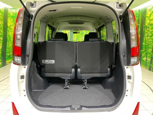 ノア Ｓｉ　４ＷＤ　両側電動スライドドア　純正９型ＳＤナビ　バックカメラ　禁煙車　スマートキー　ビルトインＥＴＣ　オートライト　デュアルエアコン　純正１６インチアルミ　リアエアコン　Ｂｌｕｅｔｏｏｔｈ　ＣＤ（28枚目）