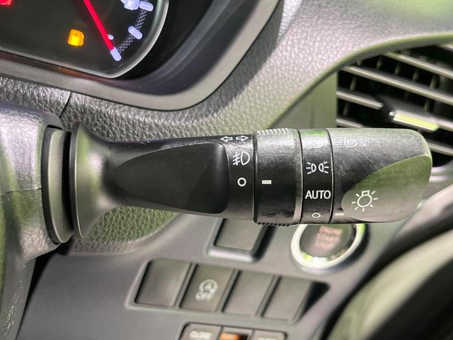 ノア Ｓｉ　４ＷＤ　両側電動スライドドア　純正９型ＳＤナビ　バックカメラ　禁煙車　スマートキー　ビルトインＥＴＣ　オートライト　デュアルエアコン　純正１６インチアルミ　リアエアコン　Ｂｌｕｅｔｏｏｔｈ　ＣＤ（43枚目）