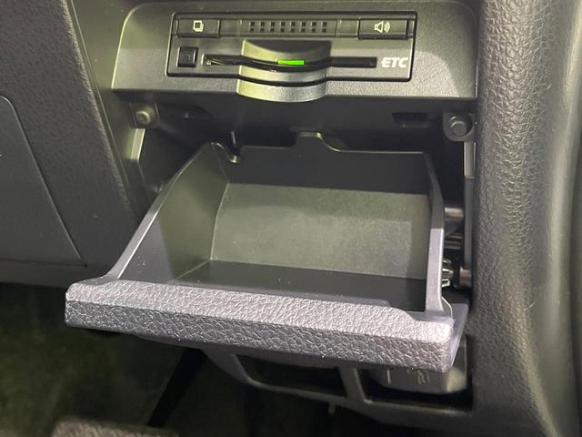 ノア Ｓｉ　４ＷＤ　両側電動スライドドア　純正９型ＳＤナビ　バックカメラ　禁煙車　スマートキー　ビルトインＥＴＣ　オートライト　デュアルエアコン　純正１６インチアルミ　リアエアコン　Ｂｌｕｅｔｏｏｔｈ　ＣＤ（58枚目）