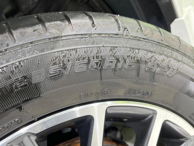 ノア Ｓｉ　４ＷＤ　両側電動スライドドア　純正９型ＳＤナビ　バックカメラ　禁煙車　スマートキー　ビルトインＥＴＣ　オートライト　デュアルエアコン　純正１６インチアルミ　リアエアコン　Ｂｌｕｅｔｏｏｔｈ　ＣＤ（61枚目）