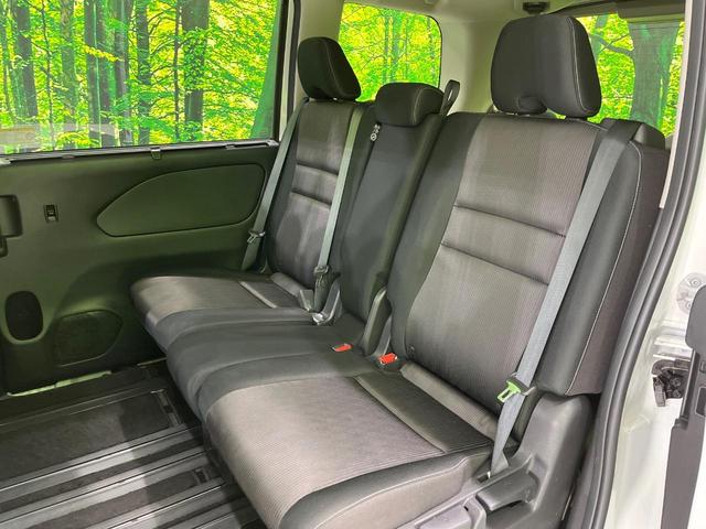 セレナ ハイウェイスター　ＶセレクションＩＩ　禁煙車　フリップダウンモニター　エマージェンシーブレーキ　純正ナビ　全周囲カメラ　両側パワースライドドア　ＬＥＤヘッドライト　ＥＴＣ　ドラレコ　Ｂｌｕｅｔｏｏｔｈ　純正１６インチＡＷ　スマートキー（22枚目）