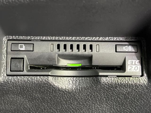プリウス Ｓセーフティプラス　純正９型ナビ　バックカメラ　寒冷地仕様　衝突被害軽減システム　レーダークルーズ　禁煙車　ドラレコ　スマートキー　ＬＥＤヘッド　ＥＴＣ２．０　オートハイビーム　パーキングアシスト　純正１５インチアルミ（8枚目）