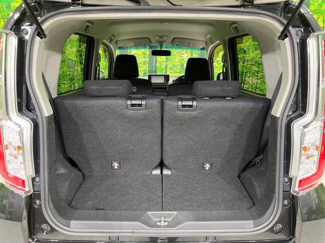 普段のお買い物や通勤、送迎等に十分な荷室スペースを確保しております。セカンドシートを倒すと、大きな荷物の積載も可能です♪