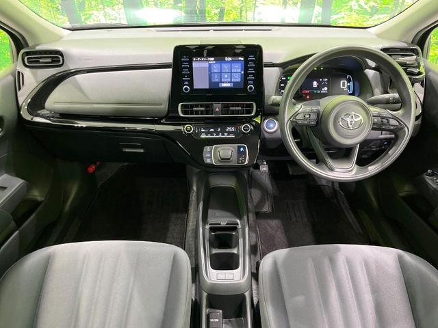 アクア X 純正ディスプレイオーディオ 全周囲カメラ 衝突被害軽減システム レーダークルーズ 禁煙車 ブラインドスポットモニター LEDヘッド ビルトインETC オートハイビーム 車線逸脱警報 オートライト(2枚目)