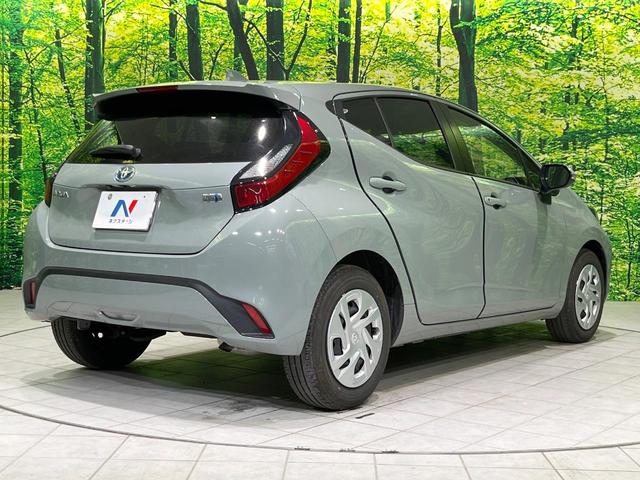 アクア X 純正ディスプレイオーディオ 全周囲カメラ 衝突被害軽減システム レーダークルーズ 禁煙車 ブラインドスポットモニター LEDヘッド ビルトインETC オートハイビーム 車線逸脱警報 オートライト(18枚目)