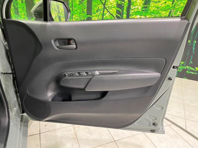 アクア X 純正ディスプレイオーディオ 全周囲カメラ 衝突被害軽減システム レーダークルーズ 禁煙車 ブラインドスポットモニター LEDヘッド ビルトインETC オートハイビーム 車線逸脱警報 オートライト(26枚目)