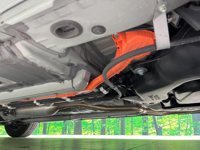 アクア X 純正ディスプレイオーディオ 全周囲カメラ 衝突被害軽減システム レーダークルーズ 禁煙車 ブラインドスポットモニター LEDヘッド ビルトインETC オートハイビーム 車線逸脱警報 オートライト(28枚目)