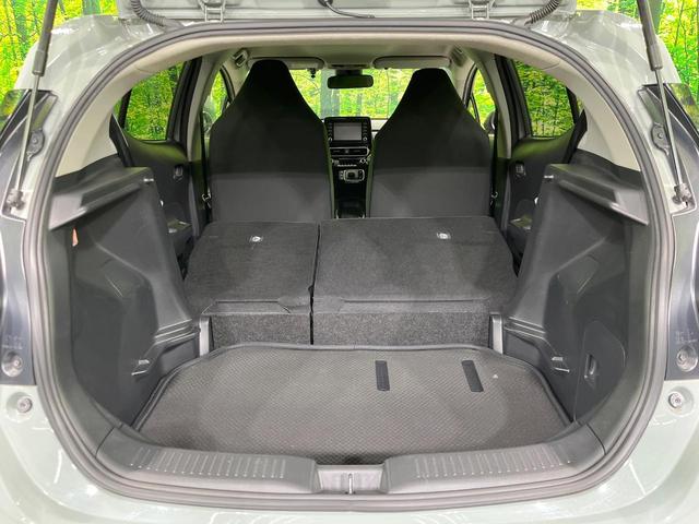 アクア X 純正ディスプレイオーディオ 全周囲カメラ 衝突被害軽減システム レーダークルーズ 禁煙車 ブラインドスポットモニター LEDヘッド ビルトインETC オートハイビーム 車線逸脱警報 オートライト(30枚目)