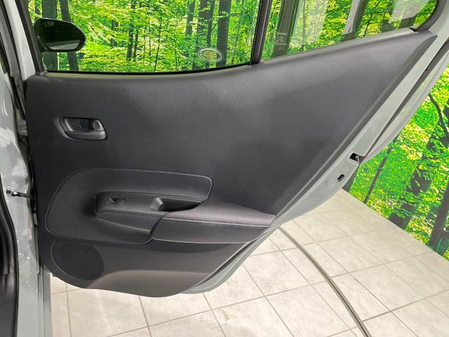 アクア X 純正ディスプレイオーディオ 全周囲カメラ 衝突被害軽減システム レーダークルーズ 禁煙車 ブラインドスポットモニター LEDヘッド ビルトインETC オートハイビーム 車線逸脱警報 オートライト(33枚目)