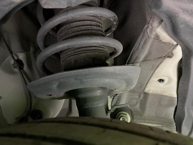 アクア X 純正ディスプレイオーディオ 全周囲カメラ 衝突被害軽減システム レーダークルーズ 禁煙車 ブラインドスポットモニター LEDヘッド ビルトインETC オートハイビーム 車線逸脱警報 オートライト(60枚目)