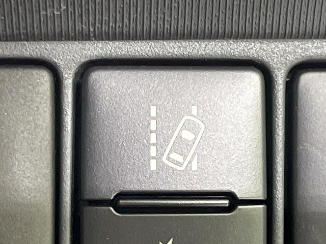 アクア L SDナビ バックカメラ 寒冷地仕様 衝突被害軽減システム 禁煙車 コーナーセンサー スマートキー オートハイビーム 車線逸脱警報 オートライト オートエアコン Bluetooth プライバシーガラス(7枚目)