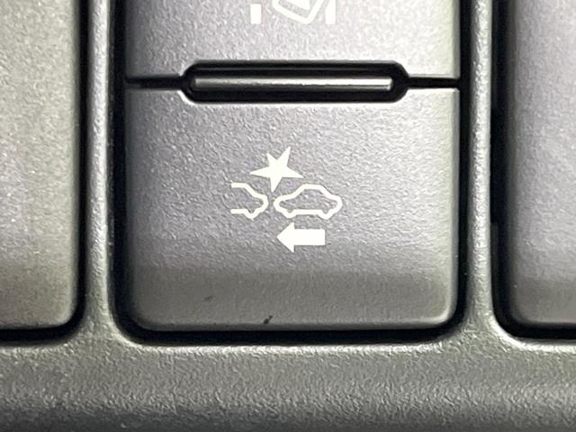 アクア L SDナビ バックカメラ 寒冷地仕様 衝突被害軽減システム 禁煙車 コーナーセンサー スマートキー オートハイビーム 車線逸脱警報 オートライト オートエアコン Bluetooth プライバシーガラス(52枚目)